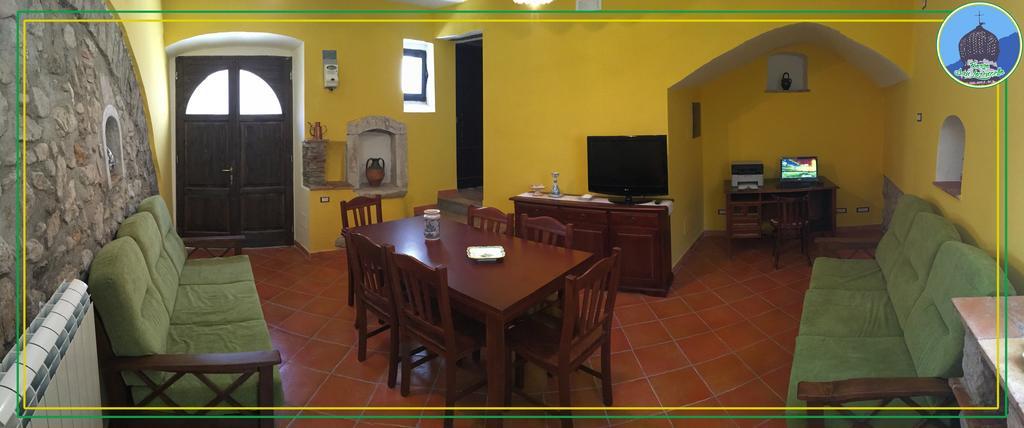 Borgo San Lorenzello Exterior photo